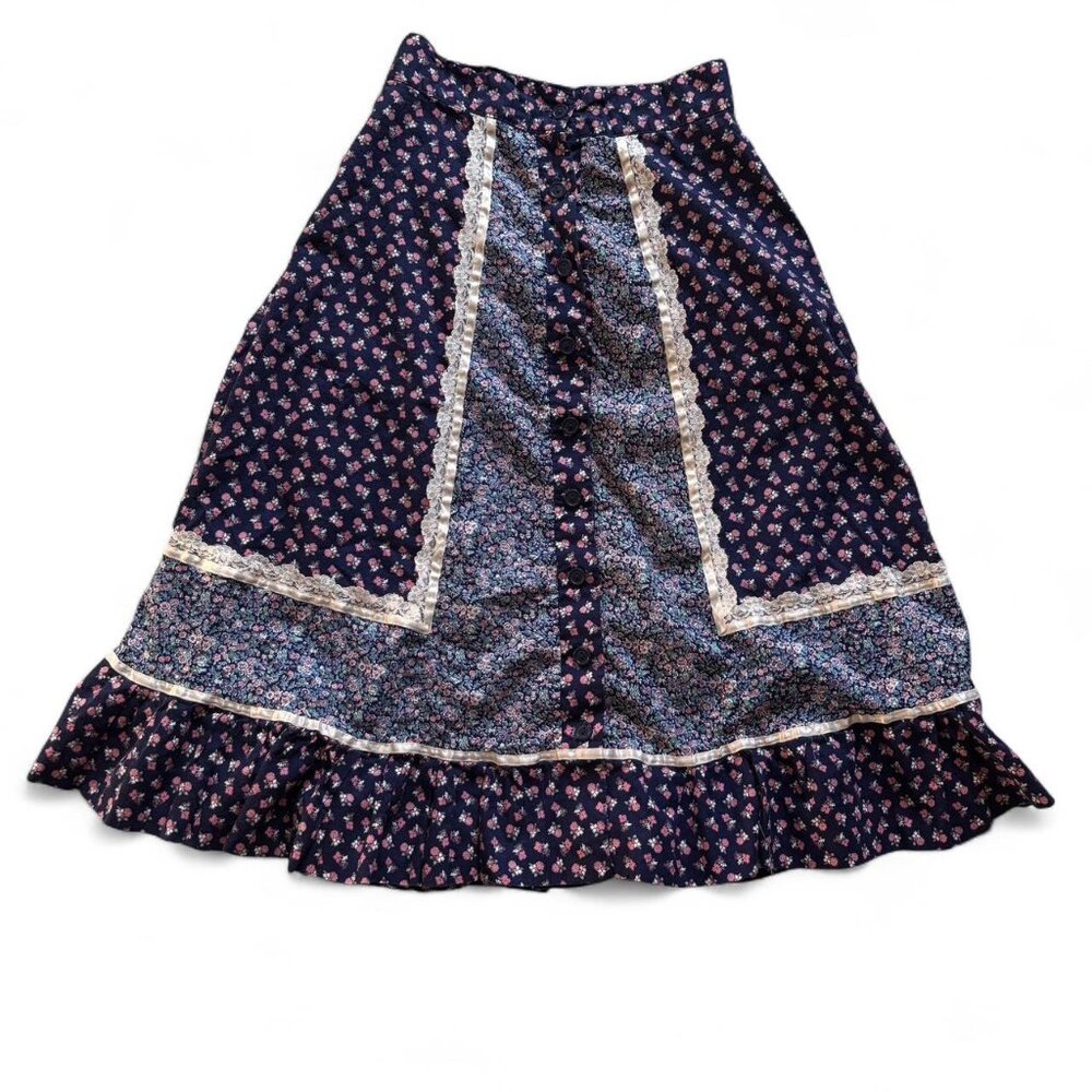 Vintage 70s Gunne Sax Button-Front Prairie Skirt – Size S (Waist 25–26”)